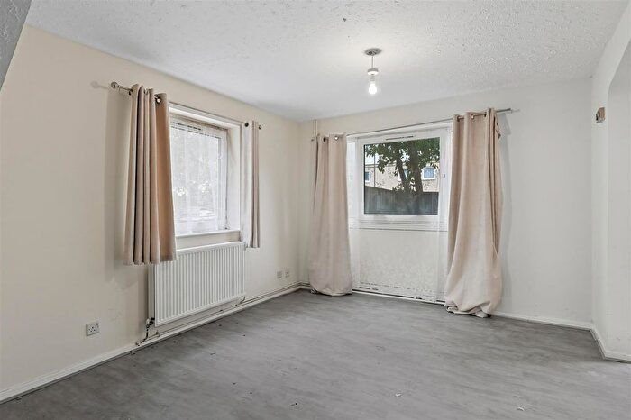 3 Bedroom Flat For Sale In Osward Place, Edmonton, London, N9