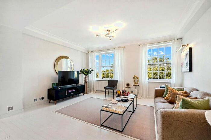 2 Bedroom Flat To Rent In Ovington Court, Brompton Road, SW3
