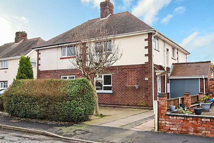 3 Bedroom Semi-Detached House For Sale In The Crescent, Burntwood, WS7