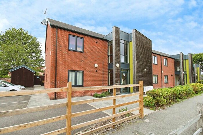 2 Bedroom Apartment For Sale In Navigation Court, Saxilby, LN1