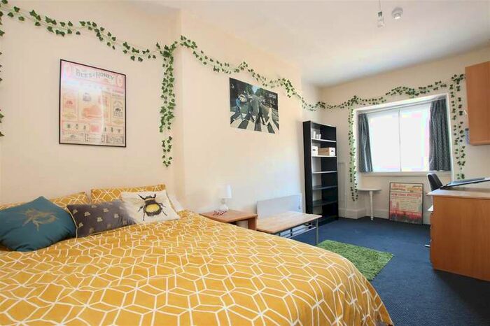 4 Bedroom Flat To Rent In Park Street, Bristol, BS1