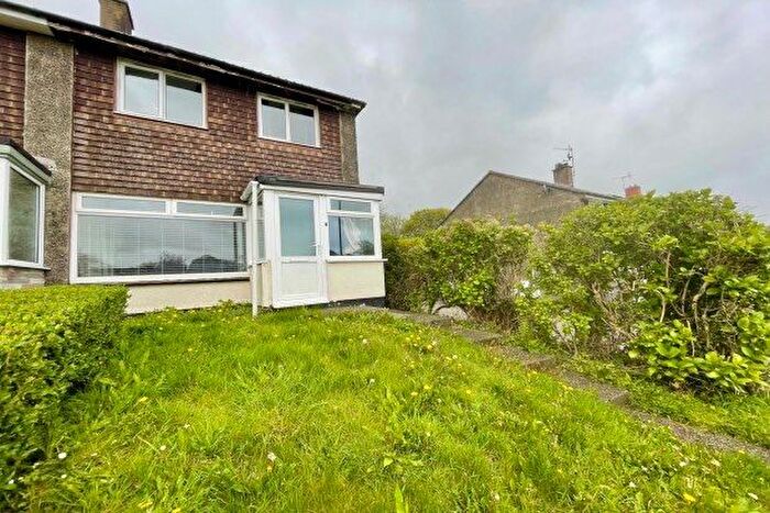 3 Bedroom Property To Rent In Rosevean Avenue, Camborne, TR14