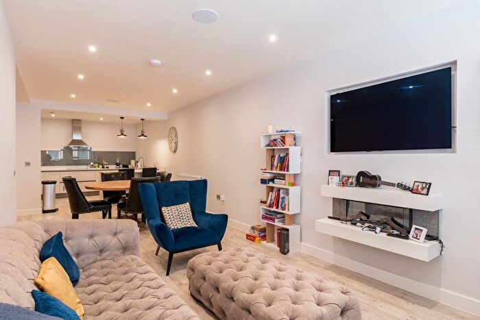 2 Bedroom Flat To Rent In St. Pauls Street, Leeds, LS1