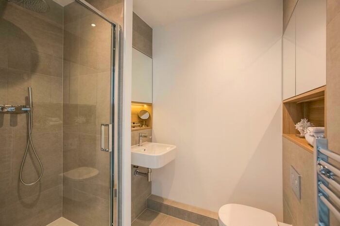 Apartment To Rent In Highgate, London, N19