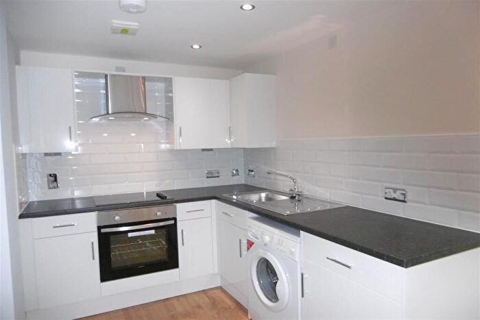 2 Bedroom Apartment To Rent In Concord Street, Leeds, LS2