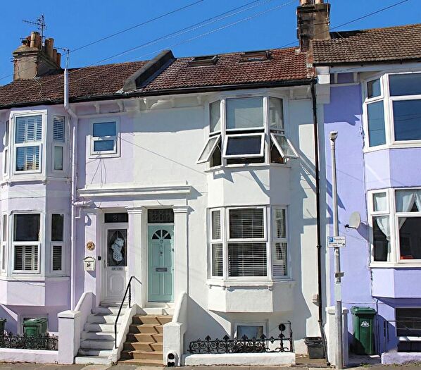 4 Bedroom Town House For Sale In Yardley St, Round Hill, Brighton, BN1