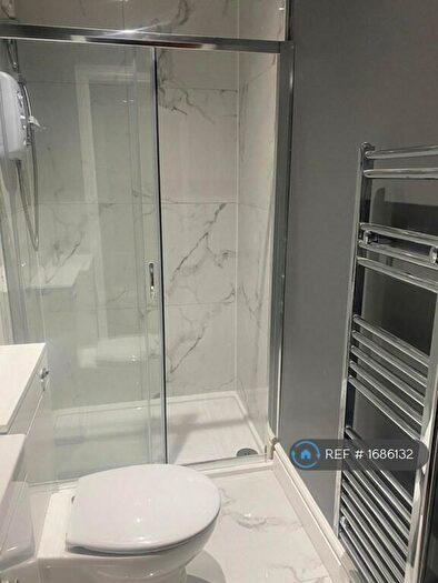 Studio To Rent In Peveril Mount, Bradford, BD2