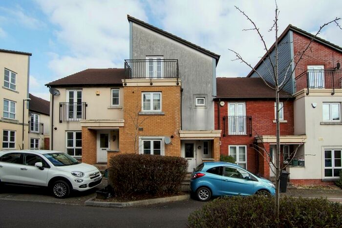 4 Bedroom Town House To Rent In Bartholomews Square, Bristol, BS7