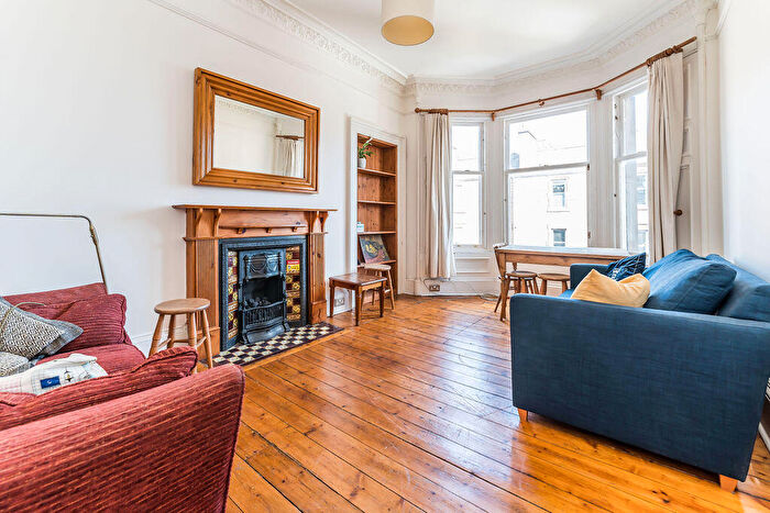 2 Bedroom Flat To Rent In Lt Dalkeith Road, Edinburgh, EH16