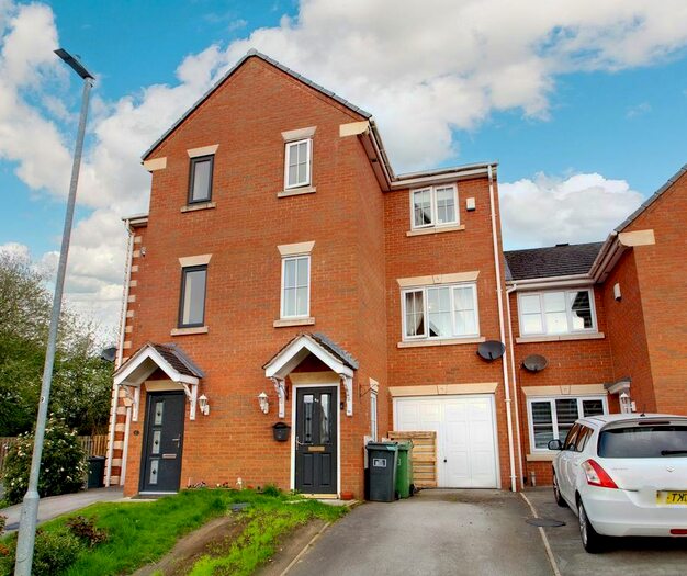 3 Bedroom SemiDetached House For Sale In Water Royd Crescent, Mirfield