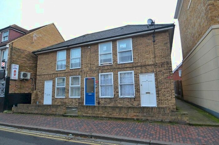 Studio To Rent In East Street, Sittingbourne ME10