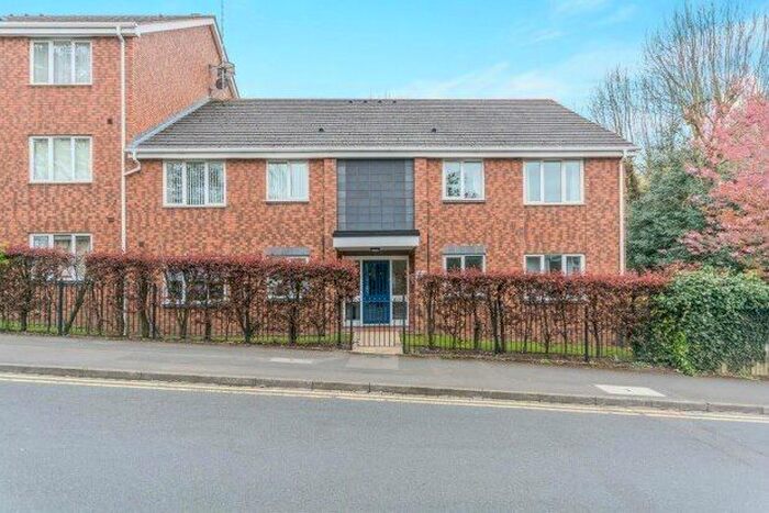 2 Bedroom Flat To Rent In Cross Farm Road, Birmingham, B17