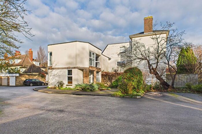 3 Bedroom Flat For Sale In Archway Court, Cambridge, CB3