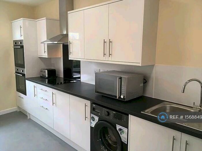 7 Bedroom Flat To Rent In Moss House, Leamington Spa, CV31