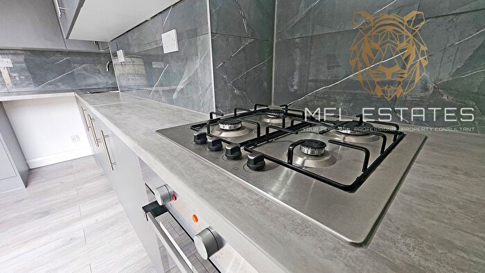 2 Bedroom Maisonette To Rent In Ash Grove, London, SE20