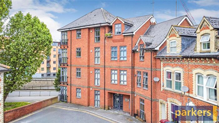 2 Bedroom Apartment To Rent In Tanfields, Vachel Road, Reading, RG1