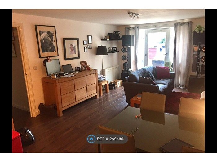 2 Bedroom Flat To Rent In Ovaltine Court, Kings Langley, WD4