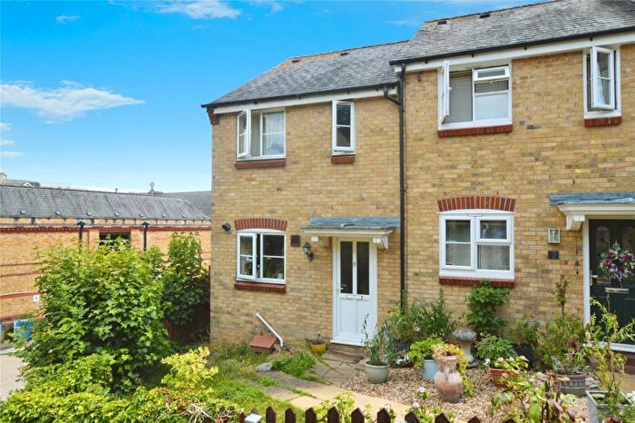 2 Bedroom End Of Terrace House To Rent In Oaktree Close, Bishops Stortford, Herts, CM23