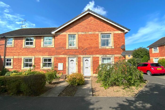 2 Bedroom Flat To Rent In Plimsoll Way, Victoria Dock, Hull, HU9