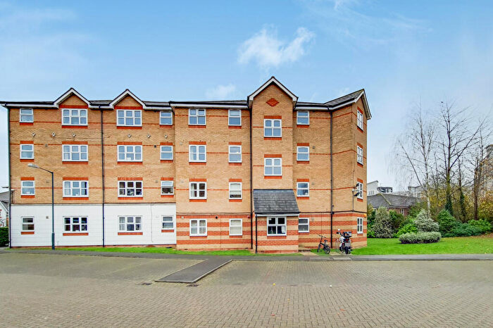 2 Bedroom Apartment To Rent In Basevi Way, London, SE8