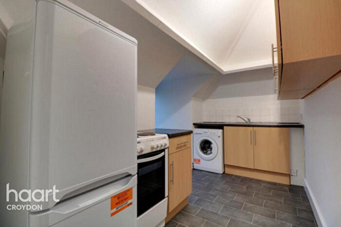 1 Bedroom Flat To Rent In Cheam Road, Sutton, SM1