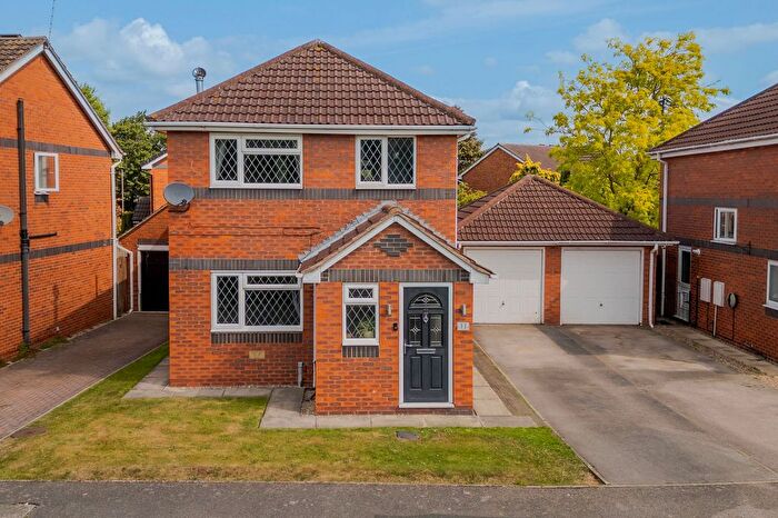 3 Bedroom Detached House For Sale In Woodlands View, Barlby, YO8