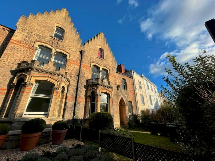 9 Bedroom Town House To Rent In St Davids Hill, Exeter, EX4