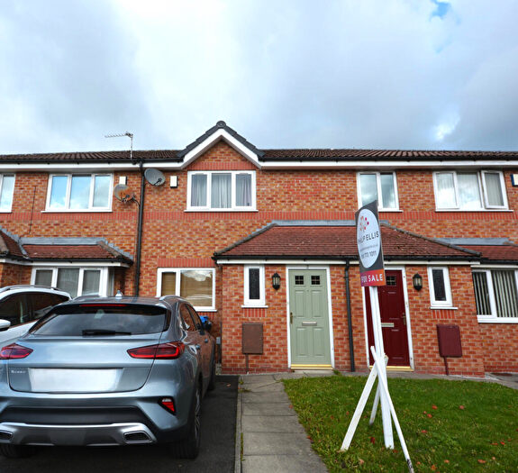2 Bedroom Terraced House For Sale In Albert Drive, Whitefield, M45