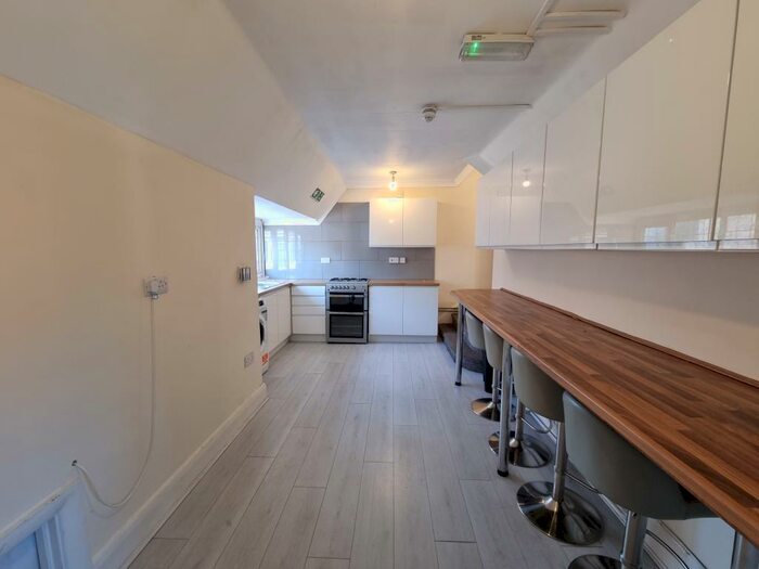 6 Bedroom Flat To Rent In A Tachbrook Road, Leamington Spa, CV31