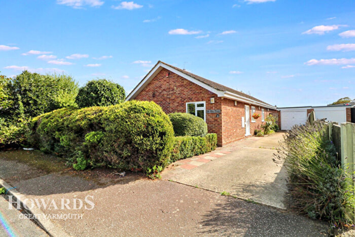4 Bedroom Detached House For Sale In The Close, Hemsby, NR29