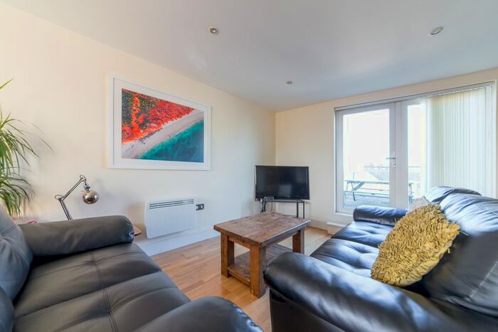 3 Bedroom Flat To Rent In Hare Marsh, London, E2