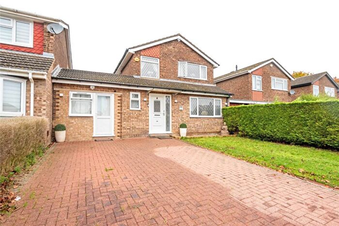 4 Bedroom Detached House For Sale In Sutherland Grove, Bletchley, Buckinghanshire, MK3