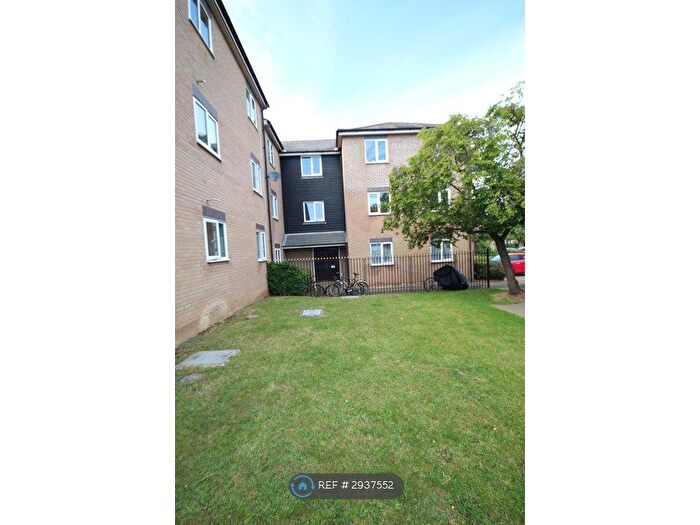 1 Bedroom Flat To Rent In Flanders Field, Colchester, CO2