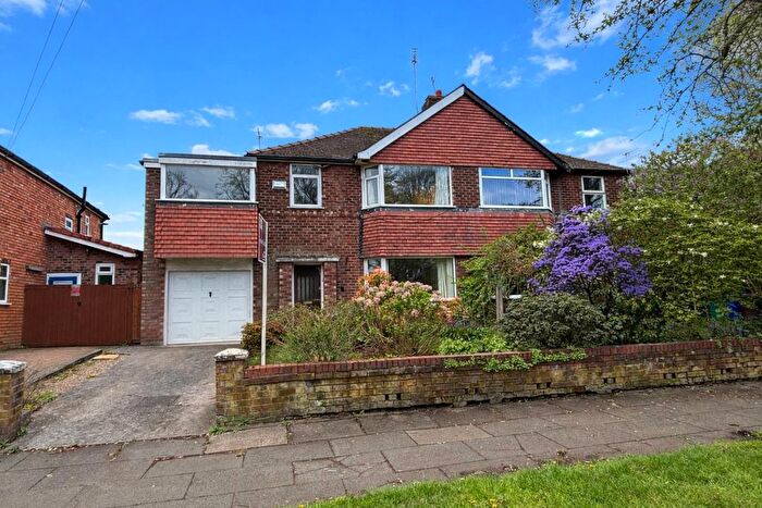 4 Bedroom Semi Detached House For Sale In Parrs Wood Road, Didsbury, M20