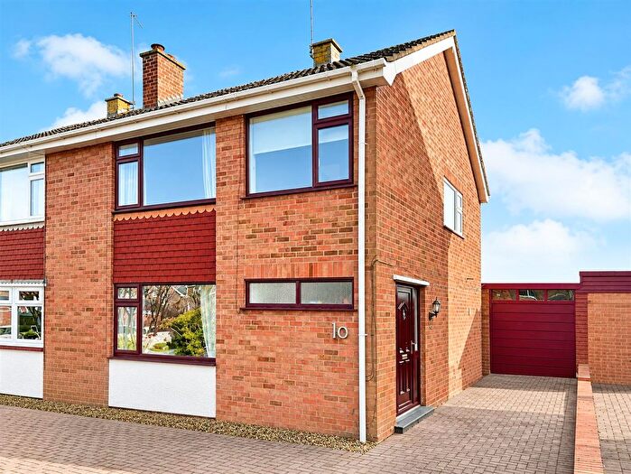 3 Bedroom Semi-Detached House To Rent In Huckson Road, Bishops Itchington, Southam, CV47