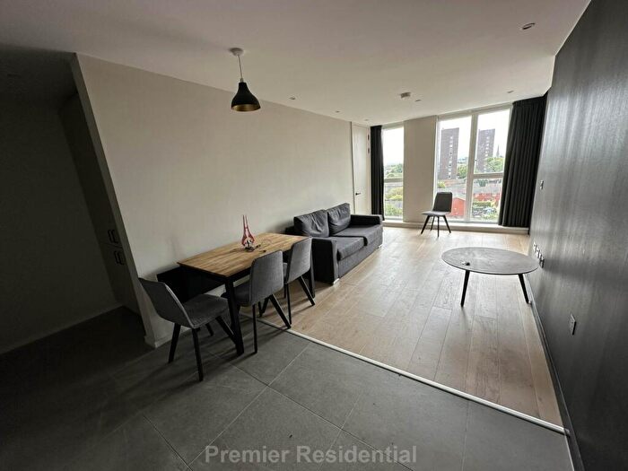 2 Bedroom Apartment To Rent In Spinners Way, Manchester, M15