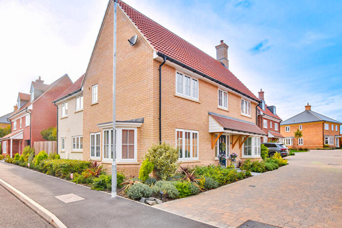 4 Bedroom Detached House For Sale In Fredericks Close, Woodlands Meadow, CM6