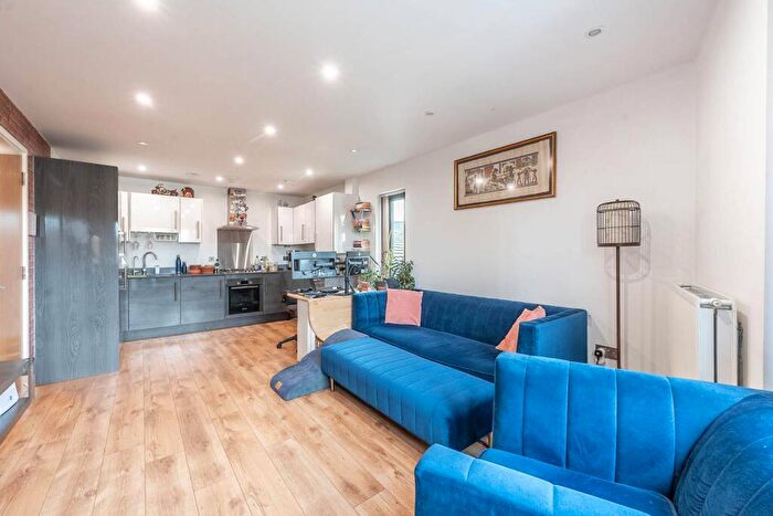 2 Bedroom Flat For Sale In Snowdrop Mews, Pinner, HA5