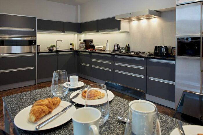 4 Bedroom Property To Rent In Cheval Place, Knightsbridge, London, SW7