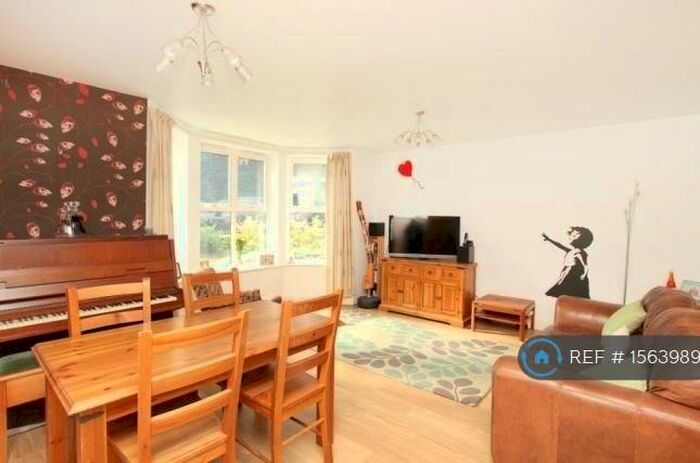 2 Bedroom Flat To Rent In Lyon, Sheffield, S7