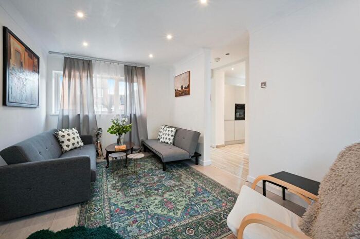 5 Bedroom Terraced House To Rent In Linton Gardens, Beckton, London, E6