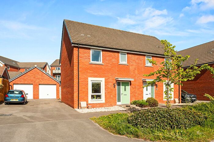 3 Bedroom Semi-Detached House For Sale In Robinson Grove, Longhedge, SP4