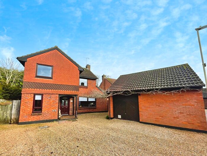 4 Bedroom Detached House For Sale In Little Fallow, Lychpit, RG24