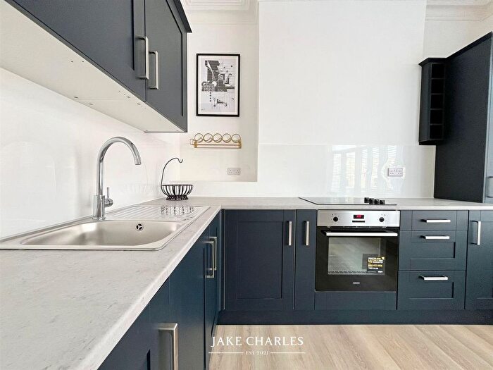 1 Bedroom Flat To Rent In High Street, Hornsey, London, N8