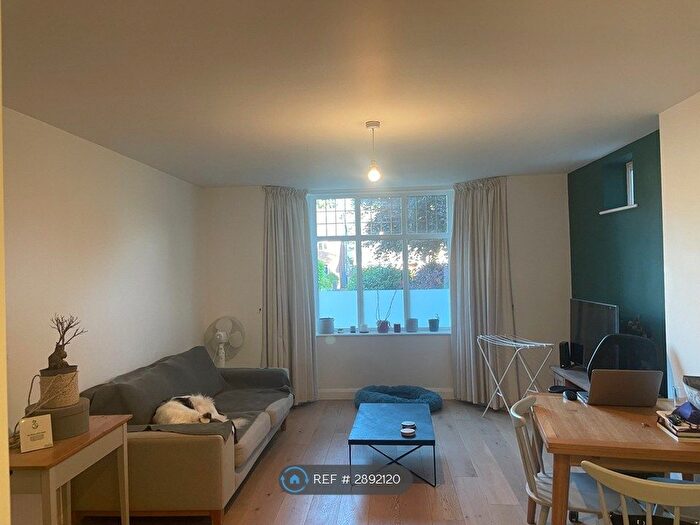 2 Bedroom Flat To Rent In Westbury-On-Trym, Bristol, BS9