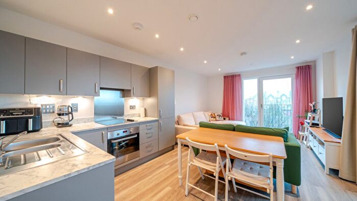 2 Bedroom Flat For Sale In Cornwell House, London, E6
