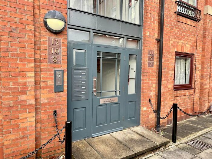 2 Bedroom Flat To Rent In Cloisters Walk, York, YO31