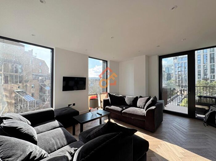 2 Bedroom Flat To Rent In Merino Gardens, London, E1W