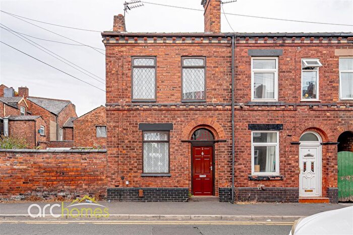 3 Bedroom End Of Terrace House For Sale In Sumner Street, Atherton, Manchester, M46