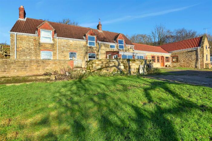 4 Bedroom Farmhouse For Sale In Norwood Lane, Sutton-In-Ashfield, NG17